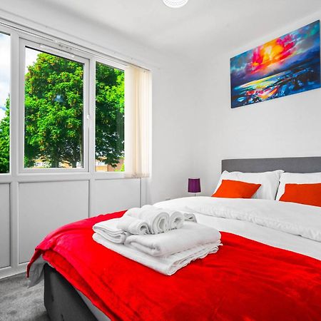 Luxury New House With Free Parking Apartman Birmingham Kültér fotó