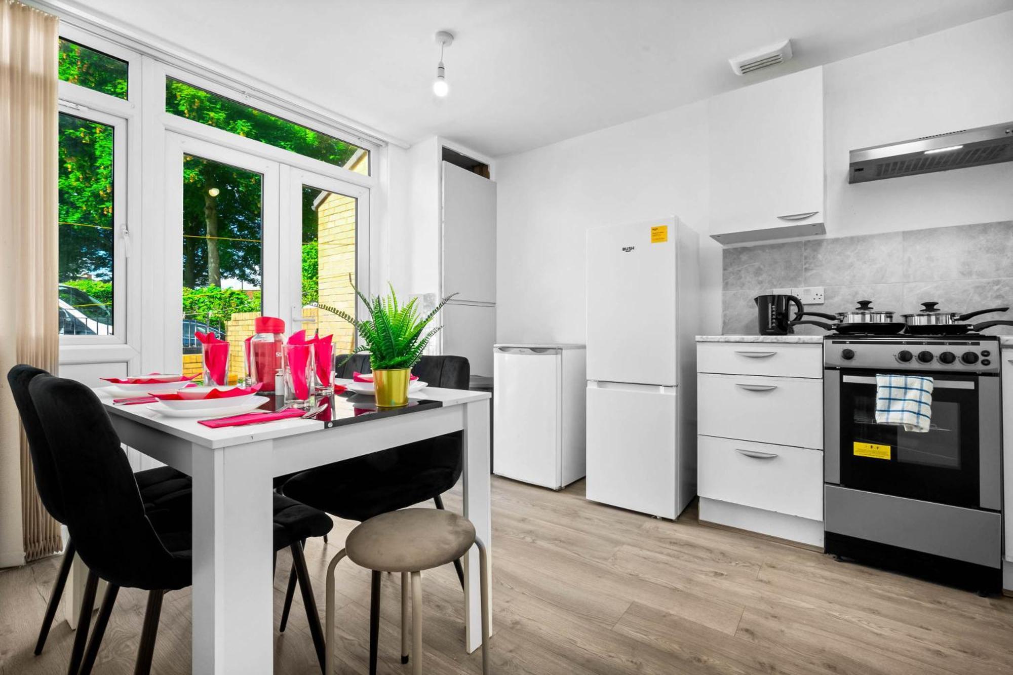 Luxury New House With Free Parking Apartman Birmingham Kültér fotó